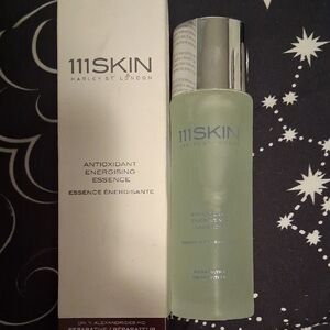 111SKIN Antioxidant Energising Essence - Silver and White